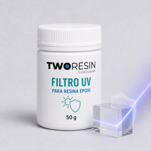 Envase de filtro UV Two Resin de 50 g para resinas epoxi transparentes, junto a una muestra de resina
